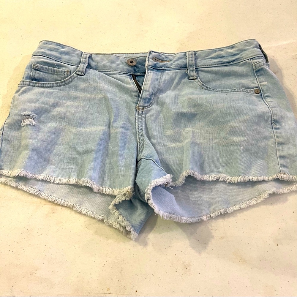 ARIZONA JEAN SHORTS LIGHT WASH